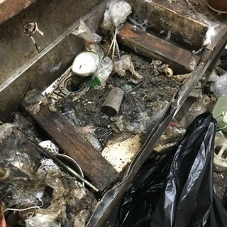 その清掃 その処分 全て一社でお任せ下さい！ - 大阪市
