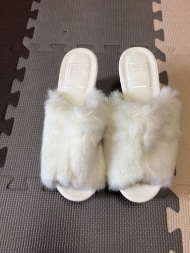 未使用 ファーサンダル Mサイズ