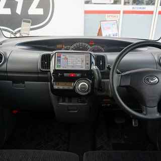 どなたでもクルマがローンで買えます！！　くるまのミツクニ東京足立店祝２周年！！　「Ｗ紹介キャンペーン」「下取りキャンペーン」実施中♪♪　【タントカスタム】の画像