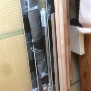 【引き取りに来られる方限定】セミダブルベッドフレームの画像