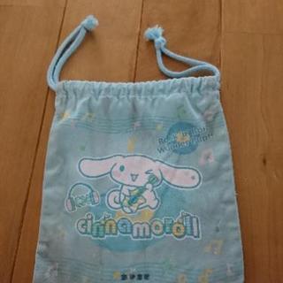 シナモンロール バックの画像