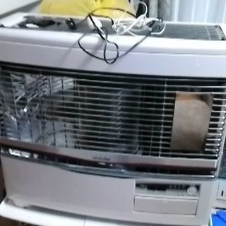 トヨトミ　煙突式石油ストーブ　2014年製造