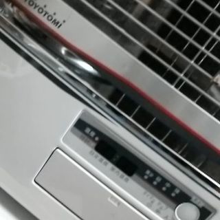 トヨトミ　煙突式石油ストーブ　2014年製造の画像