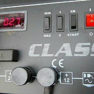 バッテリーチャージャー 充電器の画像