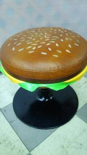 ハンバーガーデザインの回転チェアー