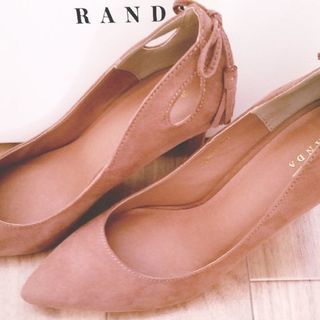 【 新品✨】RANDAベージュパンプスの画像