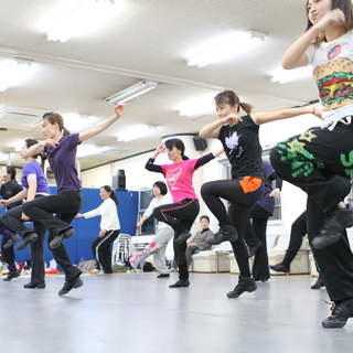 レンタルスタジオ　中津駅すぐ・梅田駅から徒歩10分！ダンス・タップダンス・ヨガ・空手など、リハーサル、レッスン、写真撮影等、多目的でご利用可能！の画像