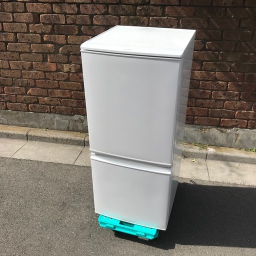 SHARP シャープ 冷凍冷蔵庫 137L 2ドア 2014年製 中古 SJ-14Y-W