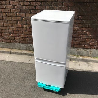 SHARP シャープ 冷凍冷蔵庫 137L 2ドア 2014年製 中古 SJ-14Y-W
