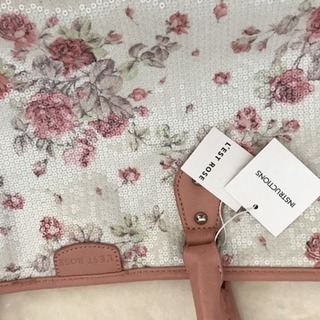 花柄バックの画像