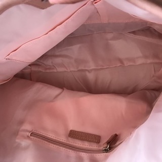 花柄バックの画像