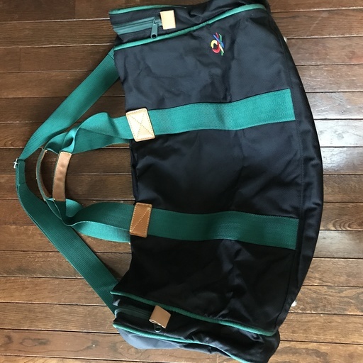 ベネトン　ボストンバッグ　ブラック　中古品