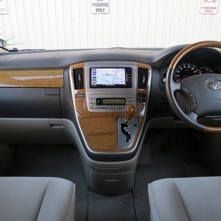 どなたでもクルマがローンで買えます！！　　くるまのミツクニ東京足立店祝２周年！！！　「Ｗ紹介キャンペーン」「下取りキャンペーン」実施中♪♪　【アルファード】の画像