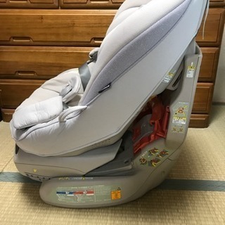 コンビ チャイルドシート(ホワイト)最終値下げ！の画像