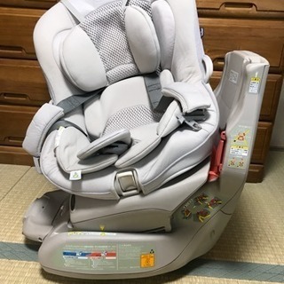 コンビ チャイルドシート(ホワイト)最終値下げ！の画像