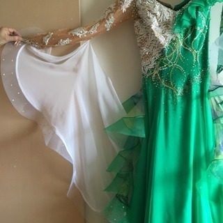 社交ダンスドレスの画像