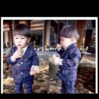 新品 韓国 フォーマル服 3点セット ブレザー・ズボン 蝶ネクタイの画像