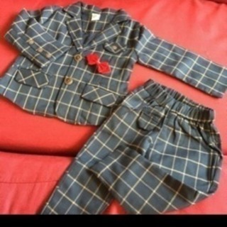 新品 韓国 フォーマル服 3点セット ブレザー・ズボン 蝶ネクタイの画像