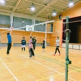 5/7(月)19時バレーボールで汗かこう！ - スポーツ