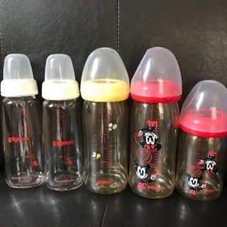 哺乳瓶➕ミルトン消毒セットの画像