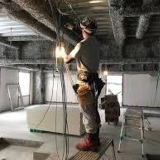 釣り好きな方！話好きな方！募集！電気工事の会社です。