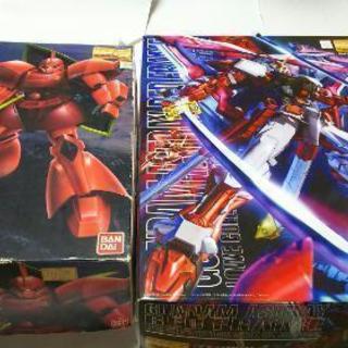 ガンプラ大量、組み立て済み8体セット