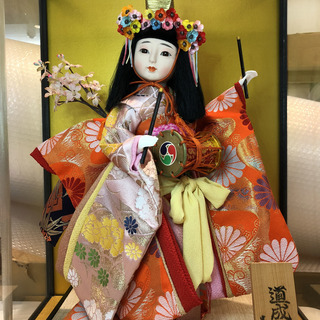 値下げしました 日本人形他ガラスケース入り4つまとめてセットの画像