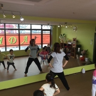 船橋市三山に総合ダンススタジオ！Dance&Fitness  Studio MDA   ダンスやヨガも出来て、キッズから大人、ママ達も楽しく体を動かしましょう☆生徒大募集中！！インストラクター募集中！！の画像