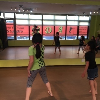 船橋市三山に総合ダンススタジオ！Dance&Fitness  Studio MDA   ダンスやヨガも出来て、キッズから大人、ママ達も楽しく体を動かしましょう☆生徒大募集中！！インストラクター募集中！！の画像