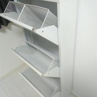 スチールラックの画像