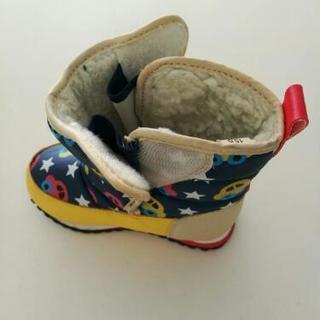 子ども用スノーブーツの画像