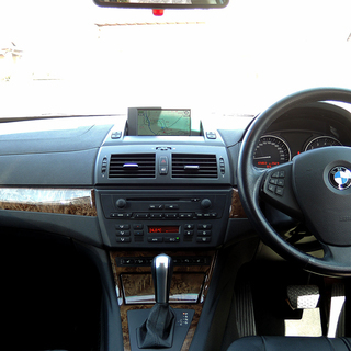 08y BMW　X3　 x　drive25i後期　検31/12　機関良好！純正ナビ　レザーシートの画像