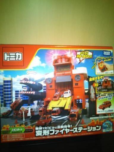 【新品】トミカ変形ファイヤーステーション トミカなし