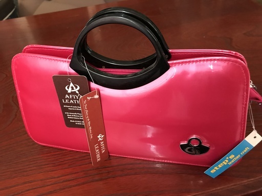 新品AFIYA LEATHERエナメルバッグ・ショッキングピンク