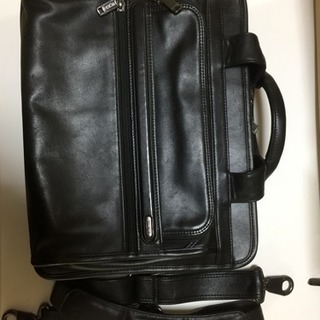 再再値下げしました。美品 TUMI レザー96121D4： Small Expandable Computer Brief （Napa Leather）