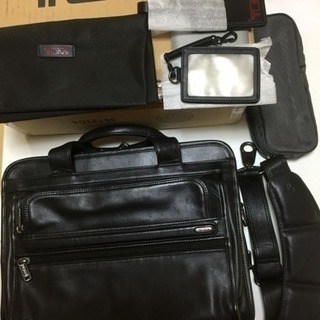 再再値下げしました。美品 TUMI レザー96121D4： Small Expandable Computer Brief （Napa Leather）