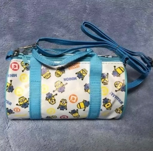 ミニオンズ 円筒型ショルダーバッグ ブルー