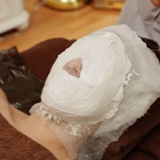 私自身が開業してきた経験を踏まえそれをシステム化し、無駄な部分を省き、できるだけコストを抑え、プロフェッショナルな技術を習得していただくアカデミーを開校しました。喜んでくれた方の数だけ成長し、一緒に美と健康を生涯にわたって考える、そんな一生現役で続けられる仕事として人生をクリエイトしてみませんか。手技だけではなく、開業、独立に向けてのスタートアップ支援、開業後のプロデュース、カウンセリング、コンサルティング、接客方法などのレッスンも受講していただけます。成長できる『自立女性』のお手伝いを致します。の画像
