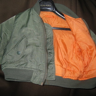 ベビー用のＭＡ-1です首から腰まで実測33ｃｍ サイズは４の画像