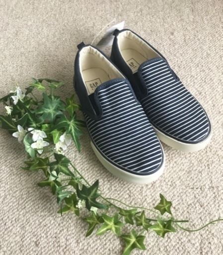 新品！未使用、GAP スリッポンスニーカー20cm