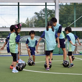 元Jリーガーが英語で教えるサッカー教室　Eigo Football Academy【英フット】海老江校の画像