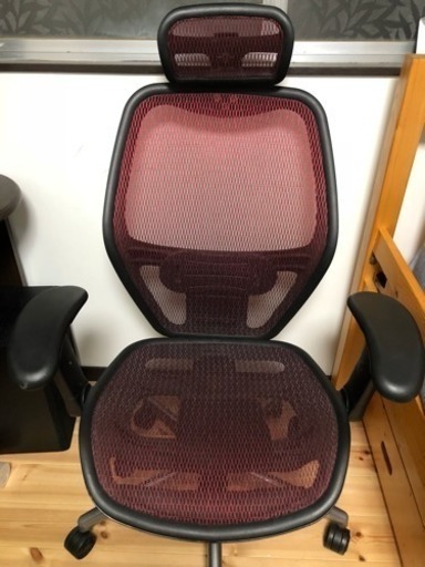 【リクライニング可】人間工学に基づいたメッシュチェア