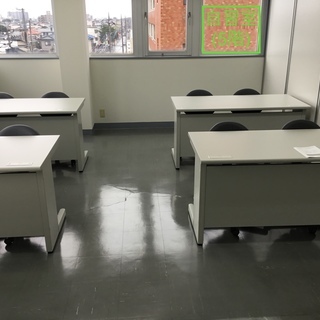 前橋駅の目の前！事務所や会議、教室として、お貸しします　TEL027-289-6937 - レンタルオフィス