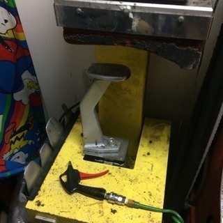 靴修理屋さん開業予定の方に。機械、ミシン、圧着機、資材など一式揃ってます。靴修理店 開業 バラ売りも可 - 地元のお店
