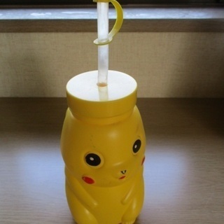 ピカチュウ　ボトル