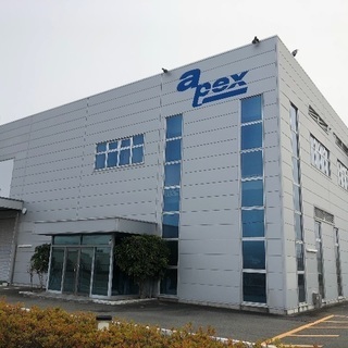 屋内型フィールドでサバゲー