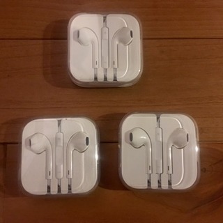 74%off Apple純正 イヤホン 定価:3,780円