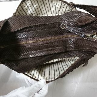 日本国内唯一1個本物パイソン定価278000円ショルダーバッグの画像