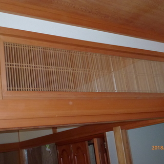 仕切り欄間建具