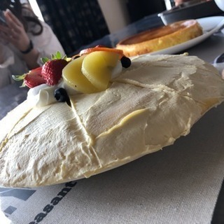 豪華なスイーツパーティー✨(*☻-☻*)(´∀｀*)7人のパティシエが腕を振るってます🎶 - 友達